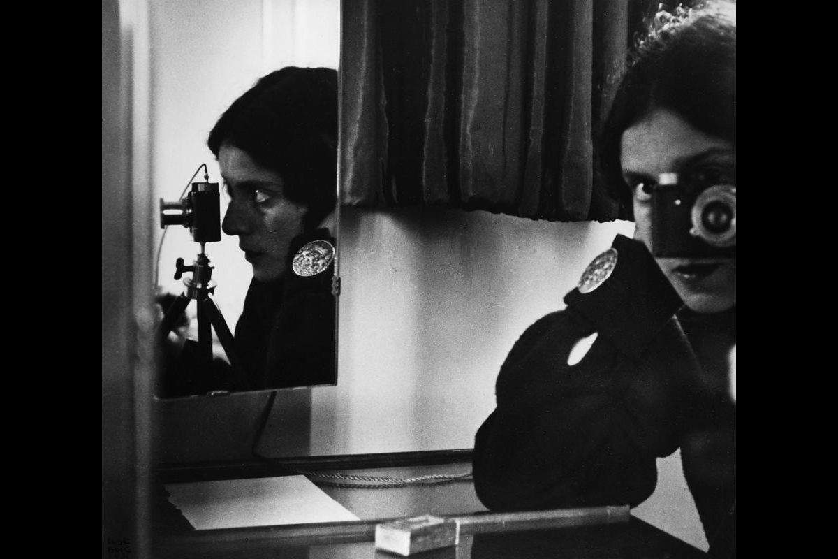 Self-portrait in mirrors – Ilse Bing, 1931