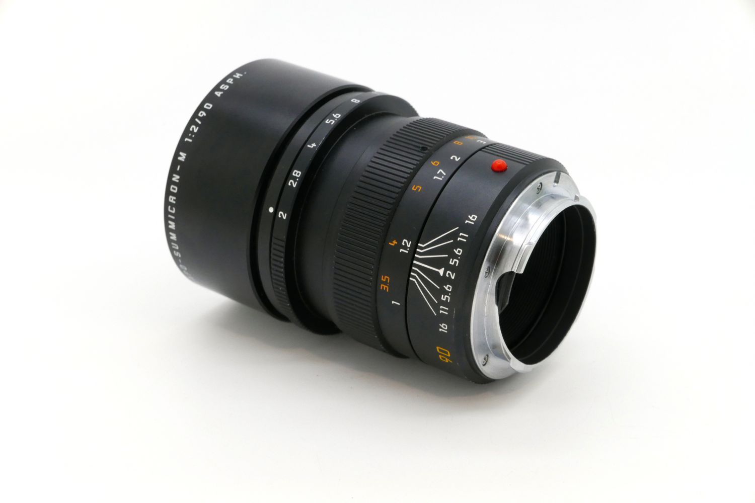 Lot 64 - A Leitz Summicron-R f/2 90mm Lens
